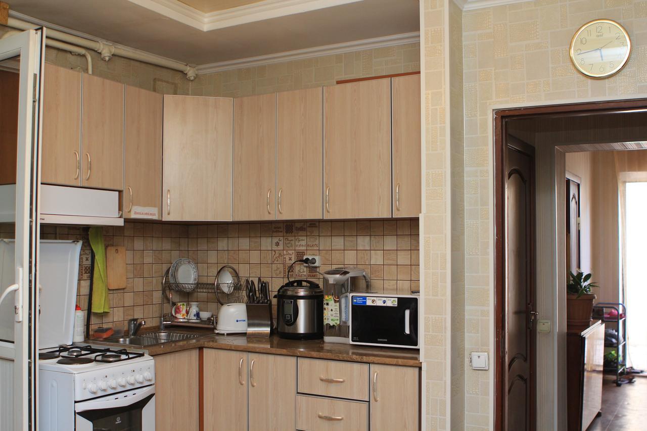 Holiday Hostel House Bishkek Bagian luar foto