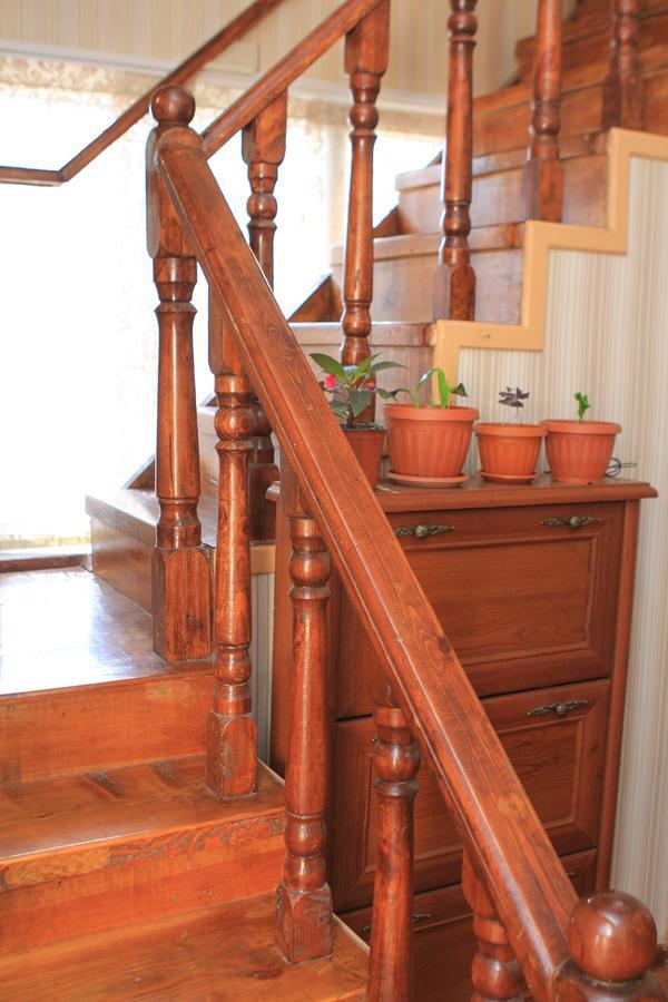 Holiday Hostel House Bishkek Bagian luar foto